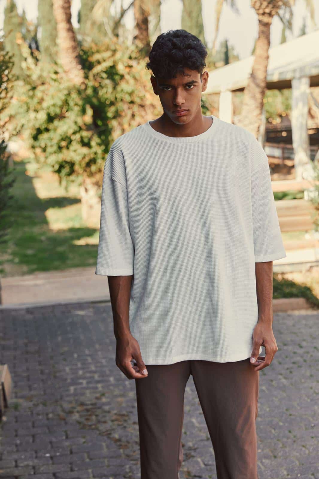 B T shirt